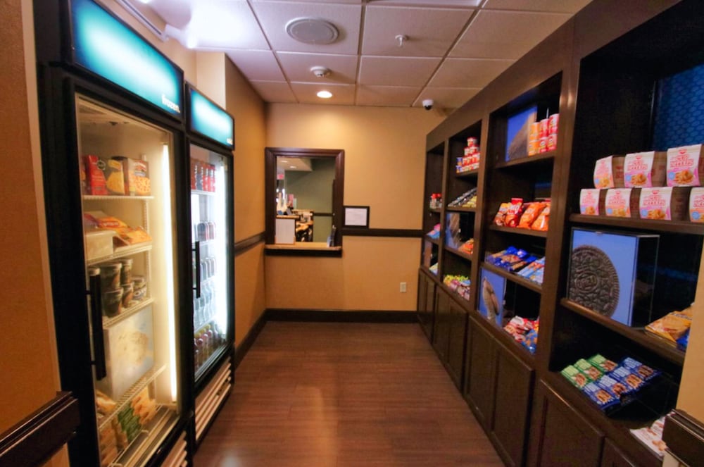 Hampton Inn & Suites Jacksonville Beach Blvd Mayo Clinic - photo 32