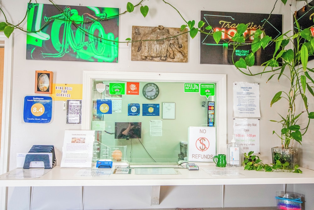 OYO Travelier Motel - photo 2