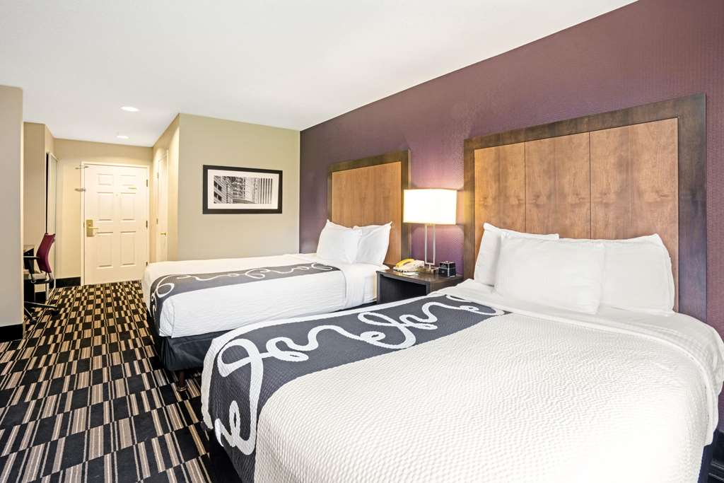 La Quinta Inn Suites Houston North Spring - photo 19