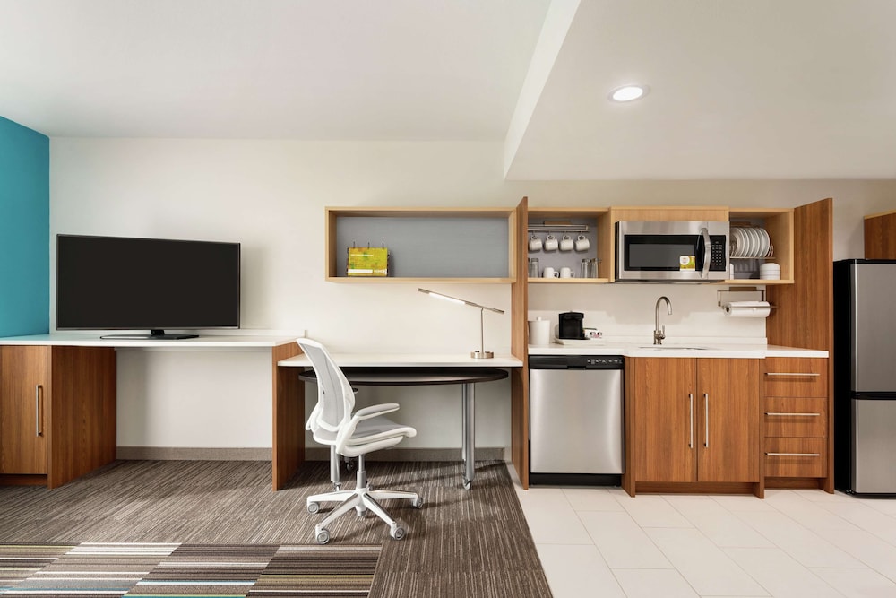 Home2 Suites by Hilton Woodbridge Potomac Mills - photo 17
