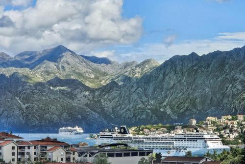 Holiday House Kotor — 4-Star Luxury Hotel in Kotor, Montenegro