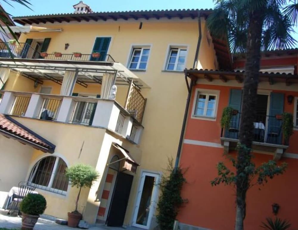 Hotel Casa Arizzoli in Cannobio, Italy