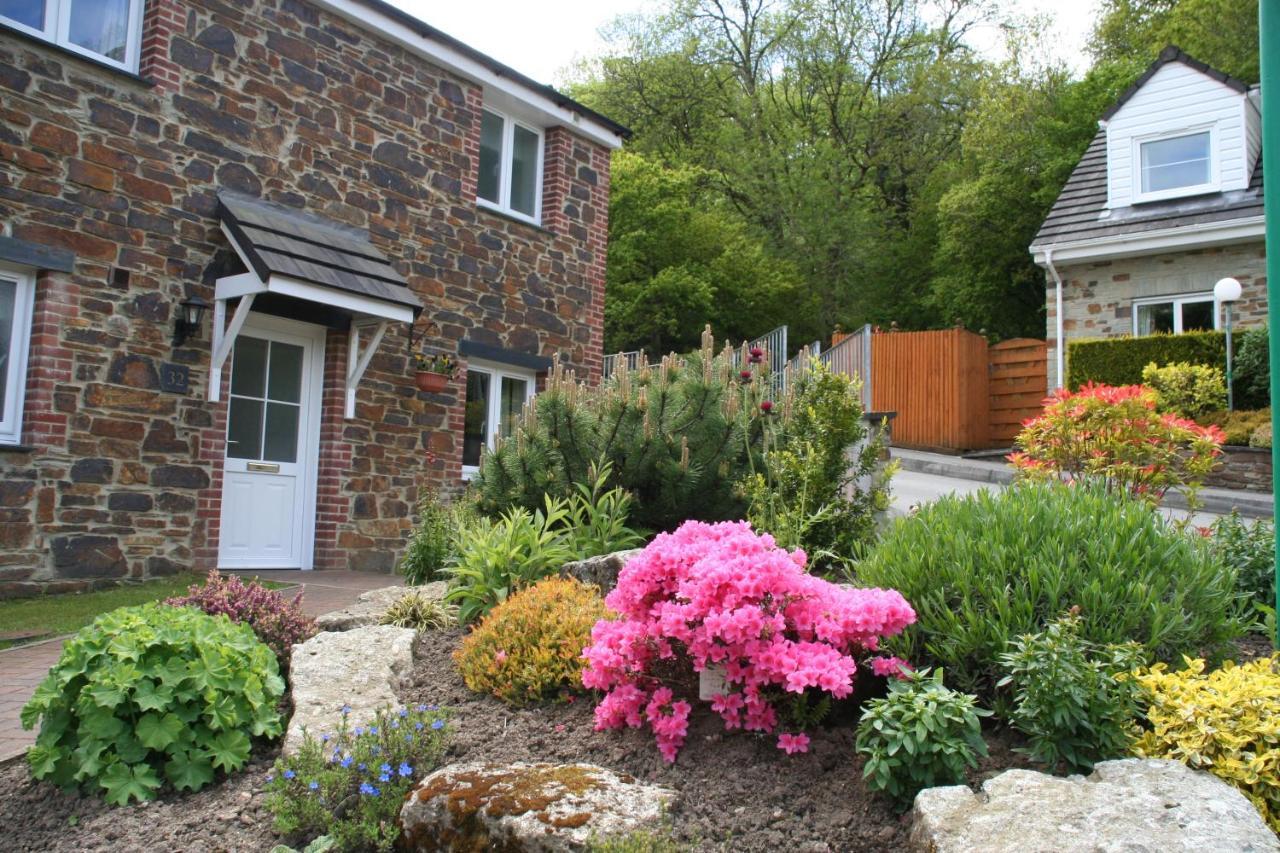 Crylla Valley Cottages access to pool gym spa and more — hotel in Saltash