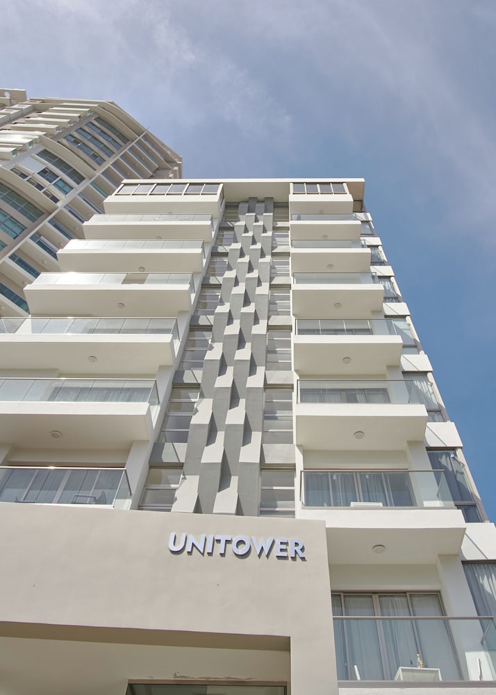 Escape Apartments Balcony Pool & Gym in La Julia — 4-Star Luxury Hotel in Santo Domingo, Dominican Republic