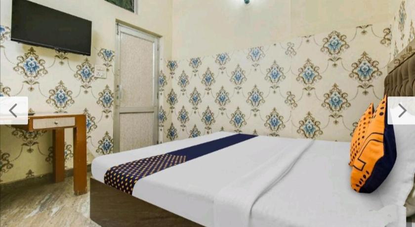 Hotel Raj Mahal