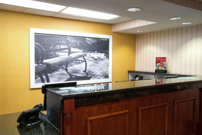Hampton Inn Charleston Downtown - photo 5