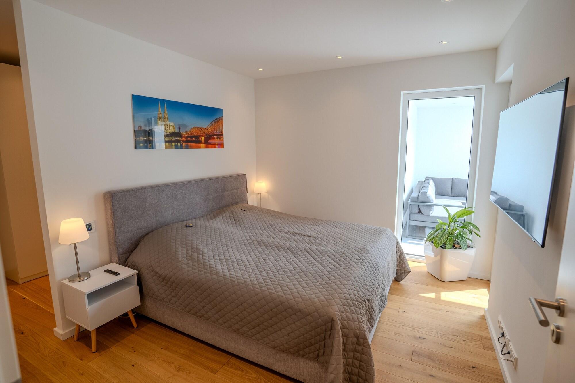 Luxuswohnung 95qm in Waldrandlage zwischen Köln und Düsseldorf Nähe Messe Lanxessarena Bayarena — 4-Star Luxury Hotel in Leverkusen, Germany