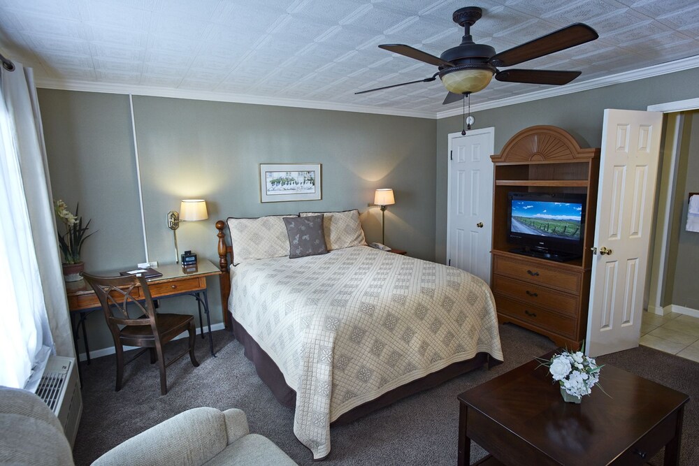 The Mount Vernon Inn - photo 19
