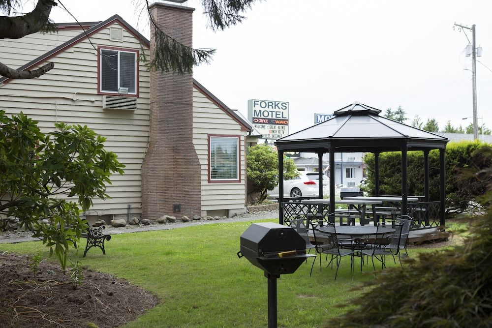 The Forks Motel - photo 36