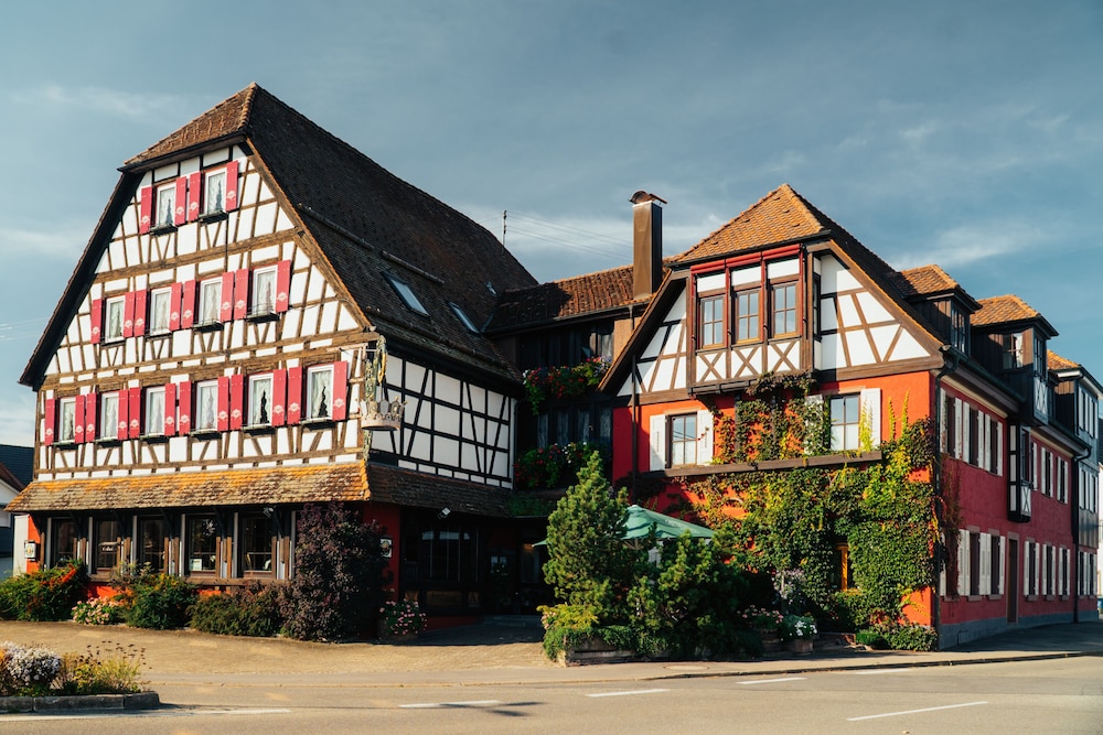 Hotel Krone — hotel in Oberndorf