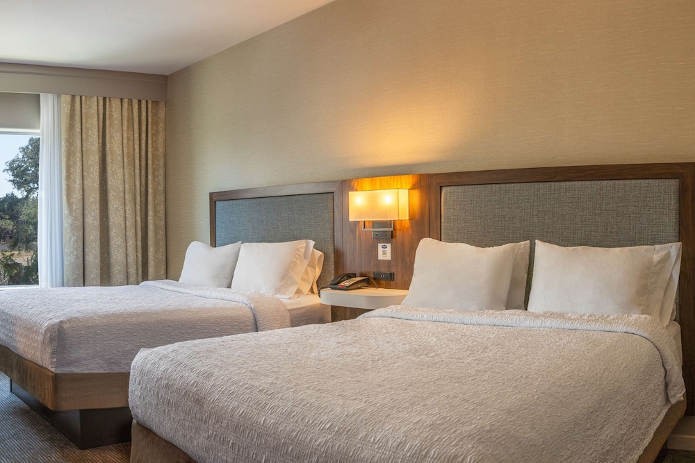 Hampton Inn & Suites Boerne - photo 11