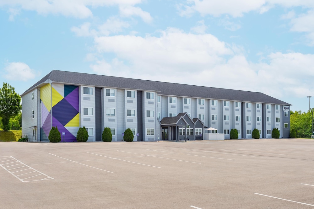 Spark by Hilton Clarion — hotel in Clarion
