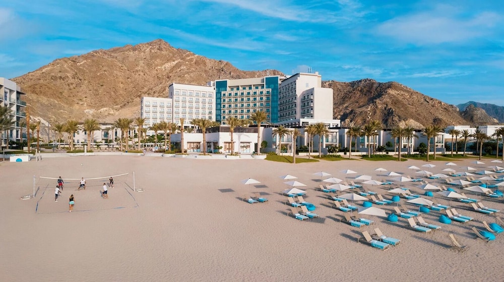 Waterfront 2BR in The Address Fujairah Residences Block C Sharm by Deluxe Holiday Homes — 4-Star Luxury Hotel in Al Fujairah City, United Arab Emirates