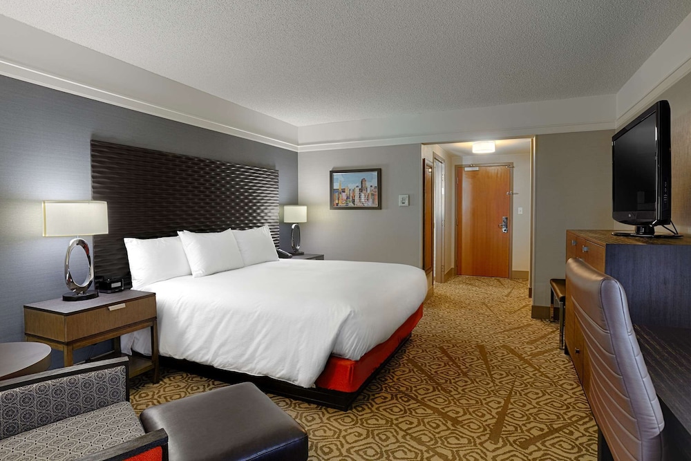 DoubleTree by Hilton San Francisco Airport North Bayfront - photo 11