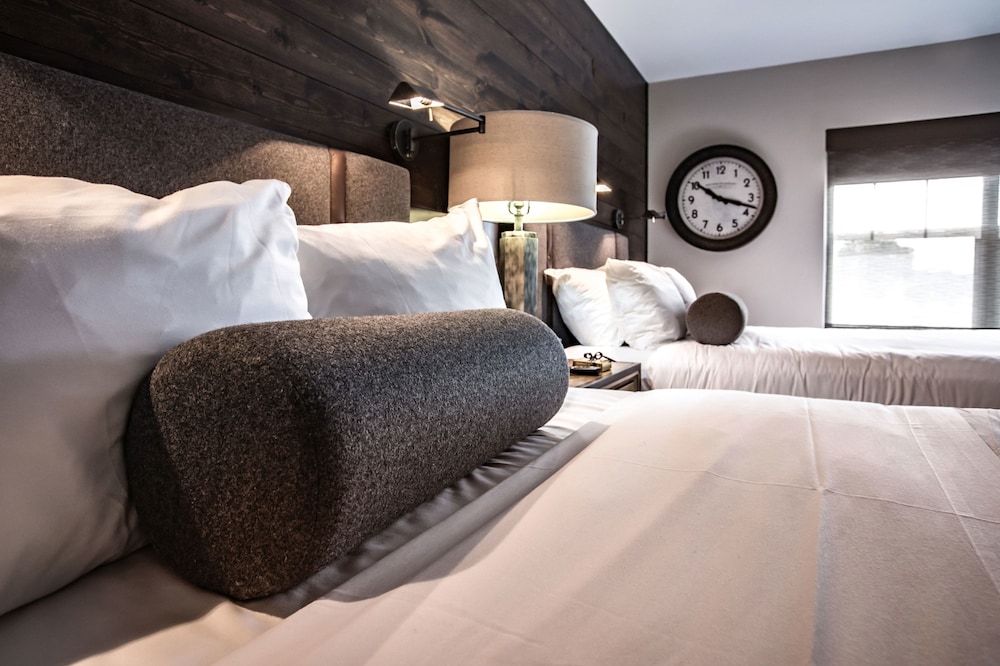 Ironworks Hotel - photo 6