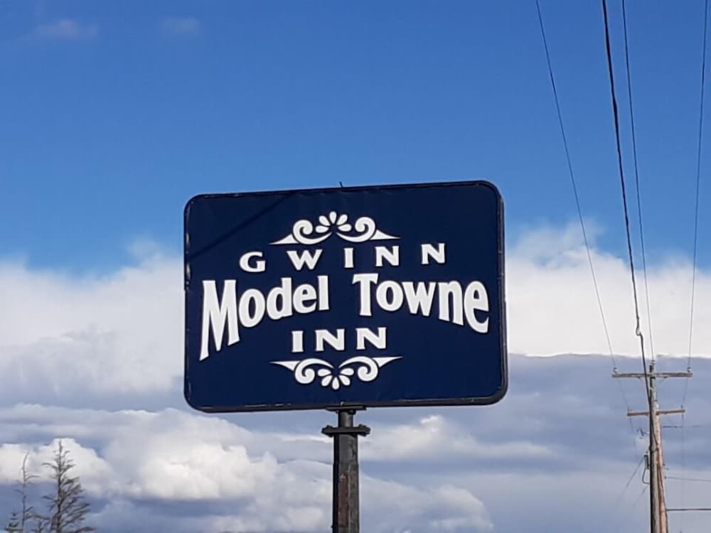 Model Towne Inn - carbon neutral hotel in Gwinn