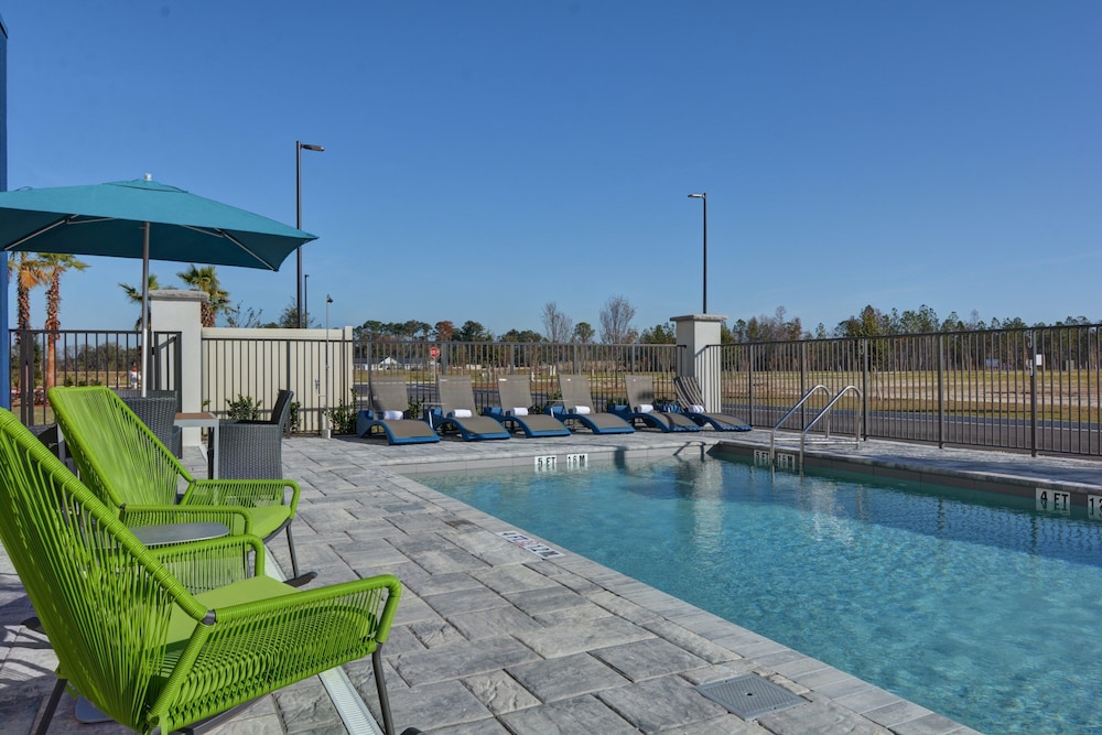 Hampton Inn & Suites Middleburg - photo 30