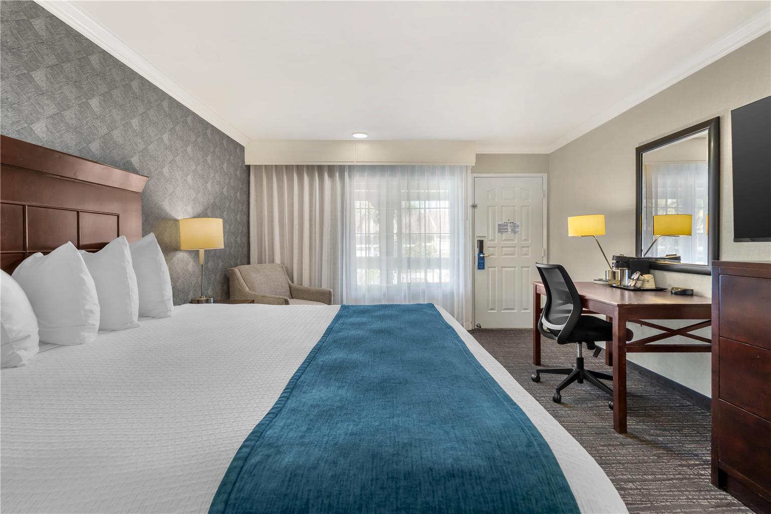 Best Western Plus Carriage Inn - photo 21