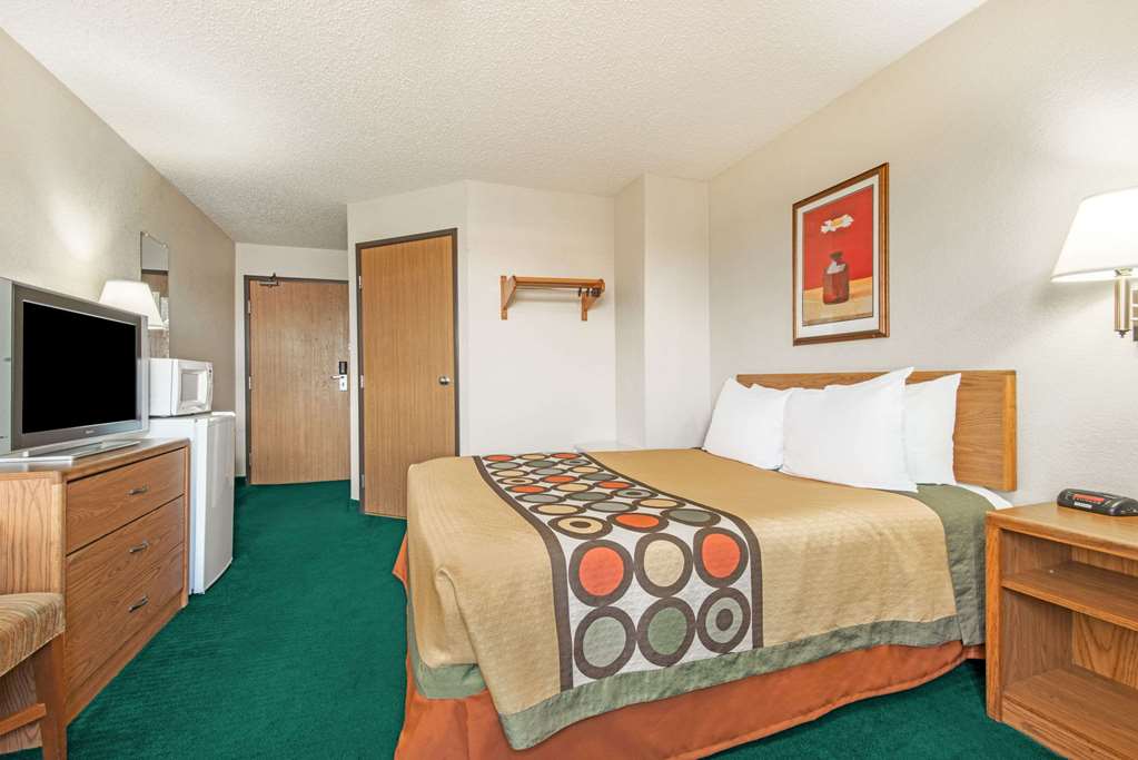 Super 8 by Wyndham Trinidad - photo 7