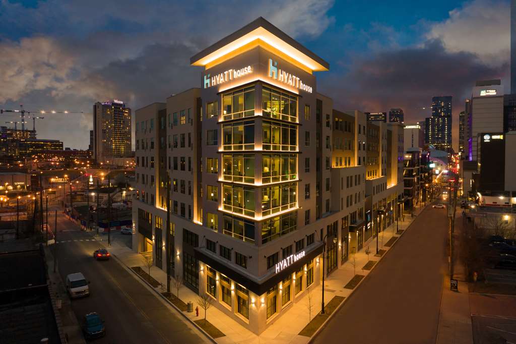 Hyatt House Nashville Downtown Convention Center - photo 2