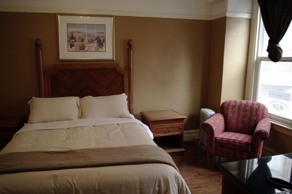 Yale Hotel - photo 15