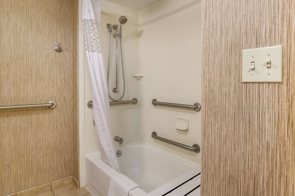 Hampton Inn Champaign Urbana - photo 52