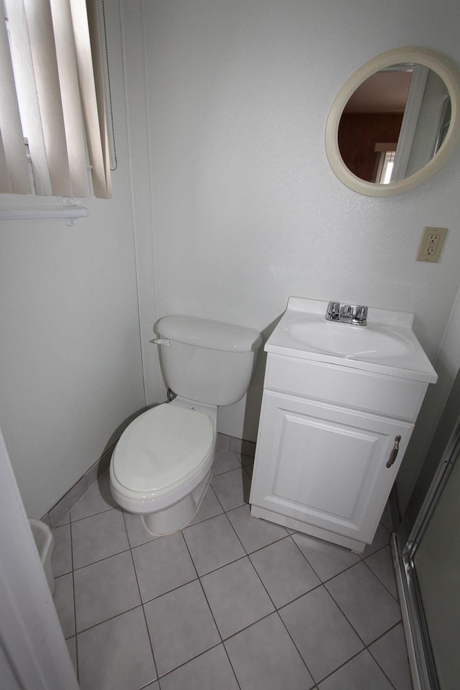 Boardwalk Sand & Surf Inn Oceanfront - photo 47