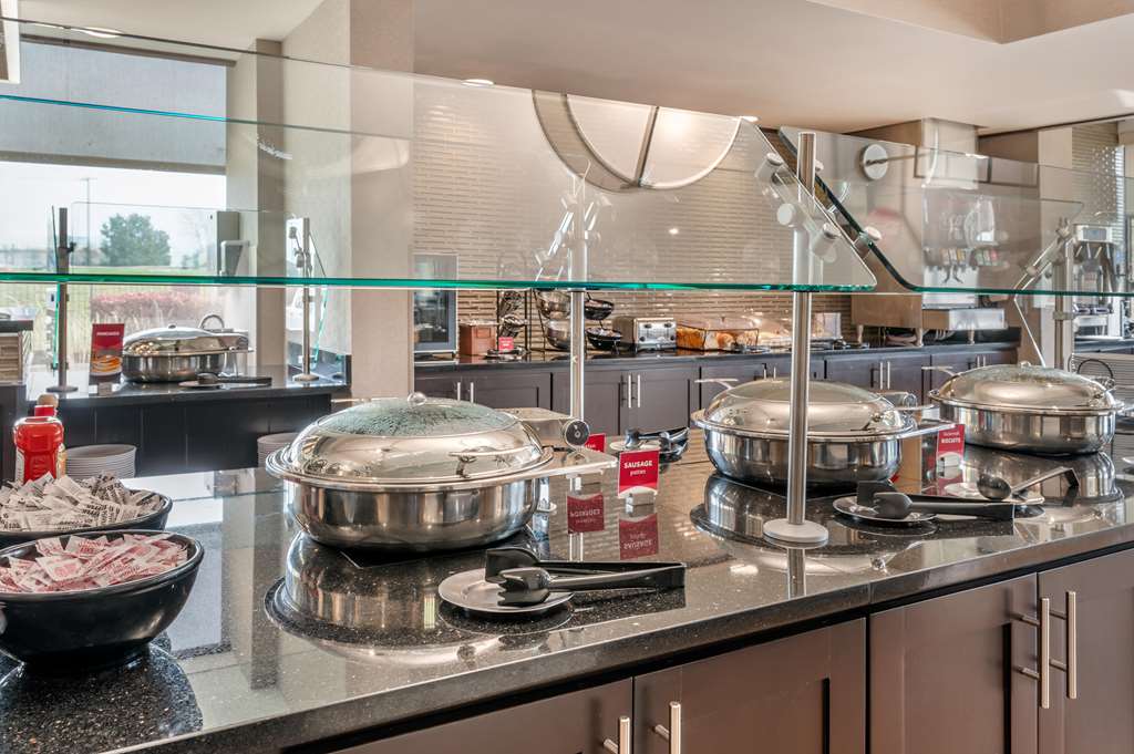 Drury Inn & Suites Champaign - photo 10
