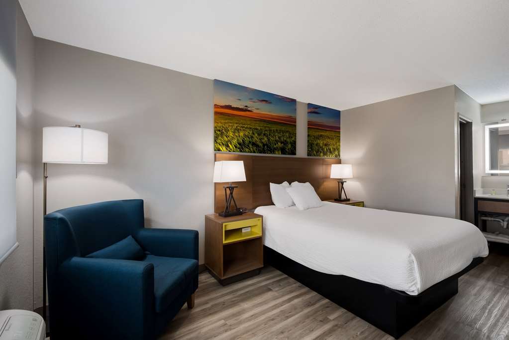 Days Inn by Wyndham Ankeny Des Moines - photo 39