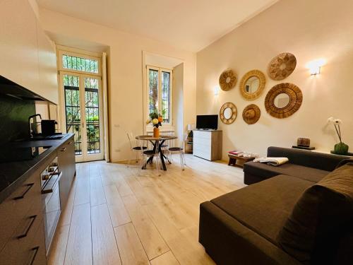 Appartamento con giardino privato — 4-Star Luxury Hotel in Milan, Italy