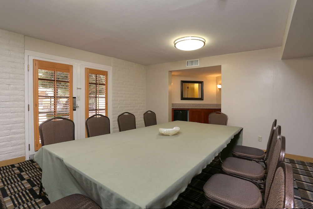 DoubleTree Suites by Hilton Tucson Airport - photo 41
