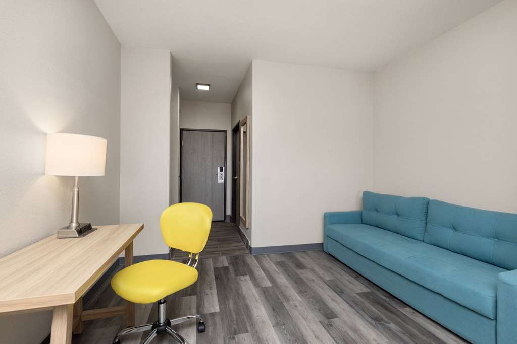 Days Inn & Suites by Wyndham Tucson Marana - photo 44