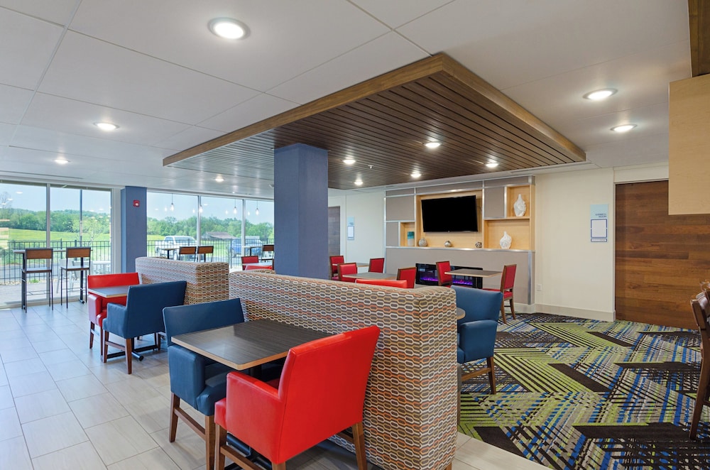 Holiday Inn Express & Suites Abingdon by IHG - photo 36