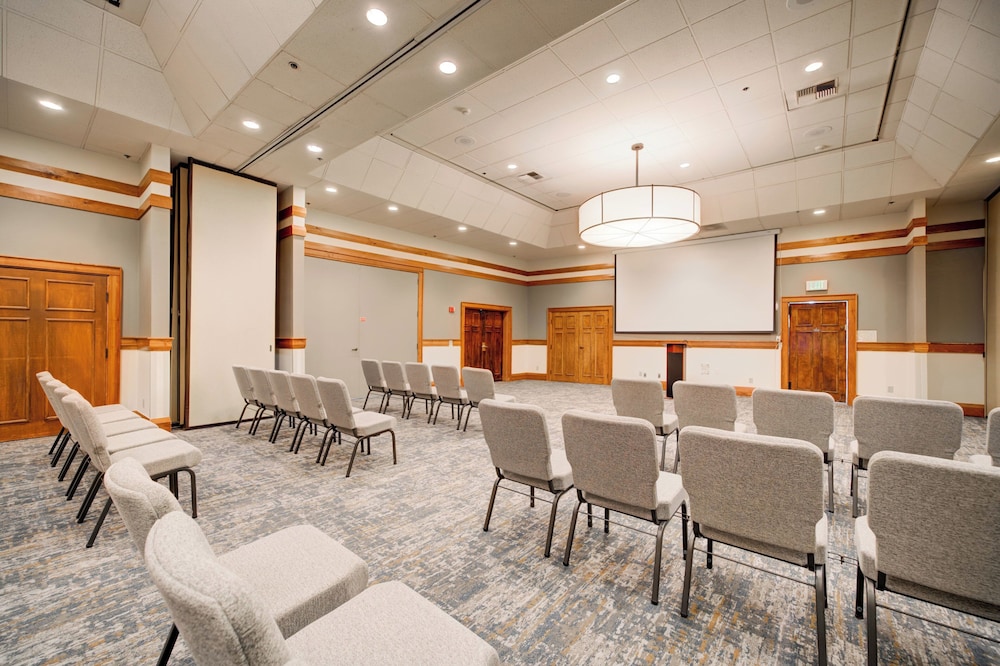 Holiday Inn West Yellowstone by IHG. - photo 178