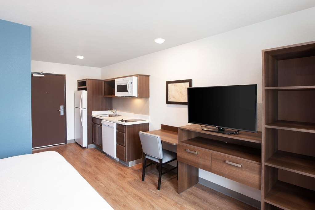 WoodSpring Suites Houston 288 South Medical Center - photo 9