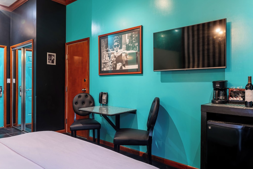 The Roxbury - photo 139