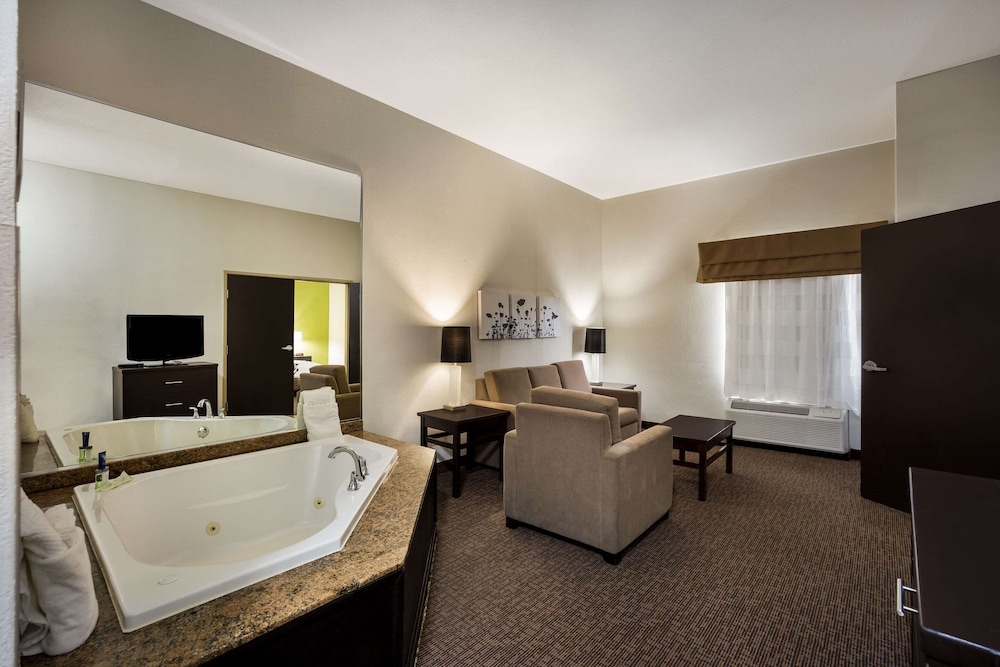 Sleep Inn & Suites Valdosta Mall Area - photo 21