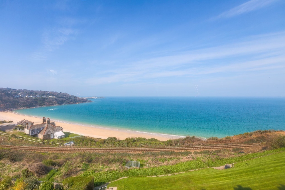 Golden Heights — 4-Star Luxury Hotel in St Ives, United Kingdom
