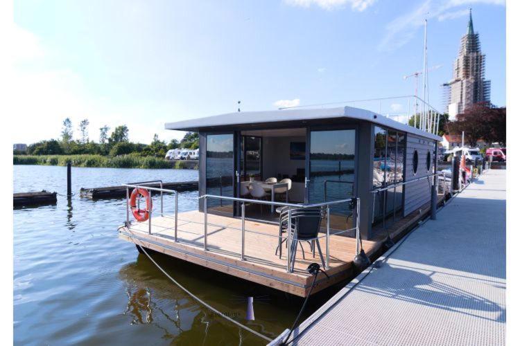 Hausboot Fjord Aries Mit Dachterrasse In Schleswig — Schleswig