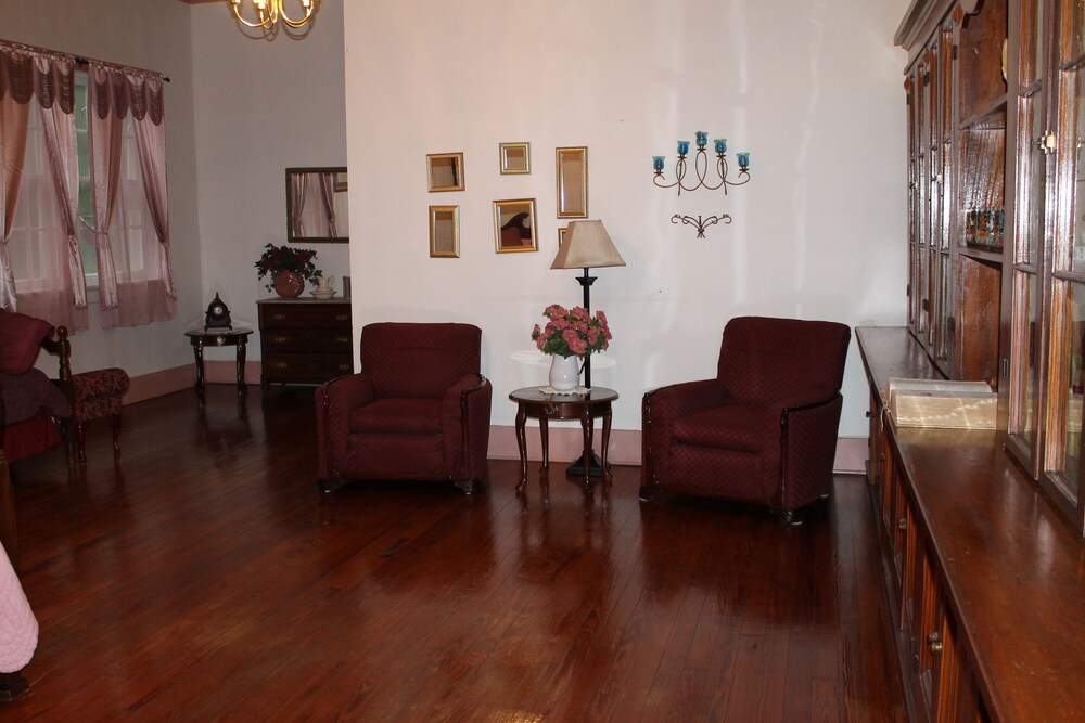 Old Castillo Bed and Breakfast - photo 6