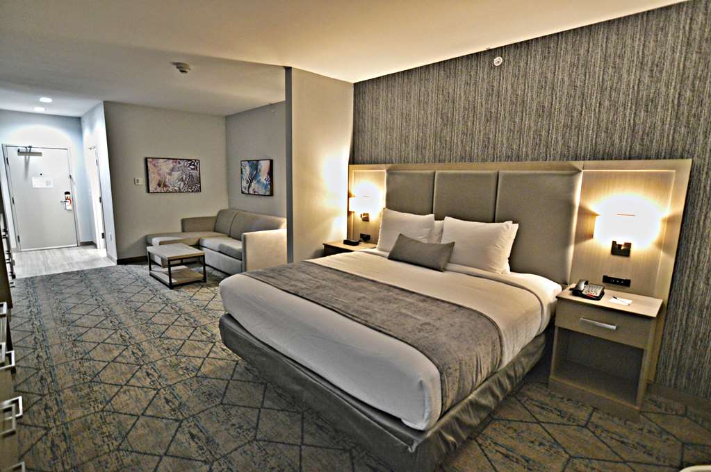 Best Western Plus Executive Residency Oklahoma City I 35 - photo 21