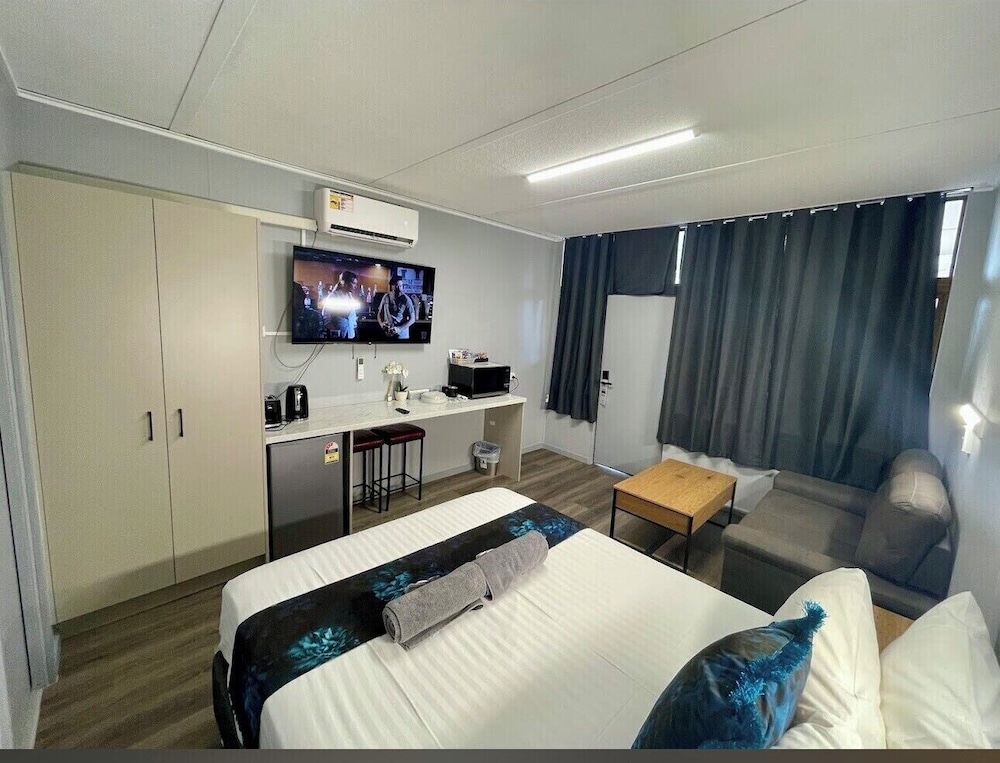 Comfortinn motel pet-friendly hotel Inglewood
