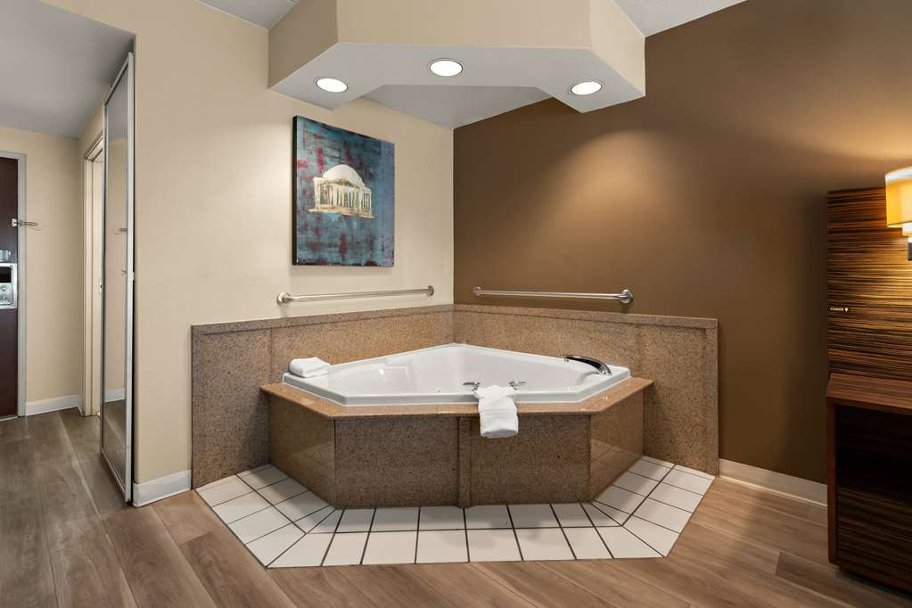 Ramada by Wyndham Harrisburg Hershey Area - photo 33