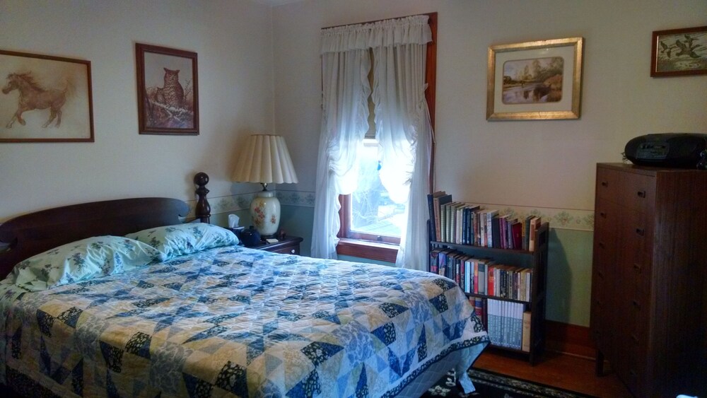Fish & Loaves B&B - photo 16