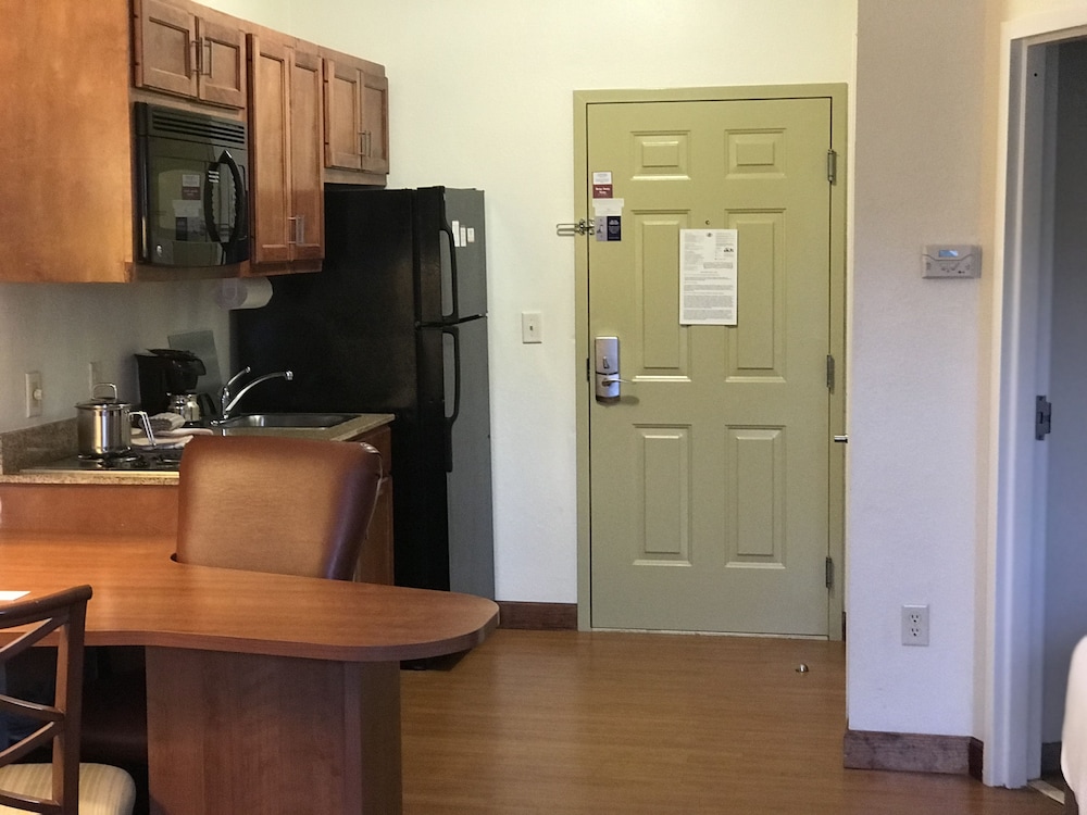 Candlewood Suites Vicksburg by IHG - photo 18