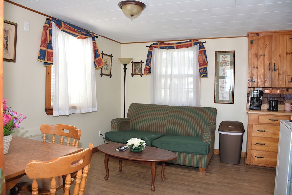 Little Miss Cottages - photo 17