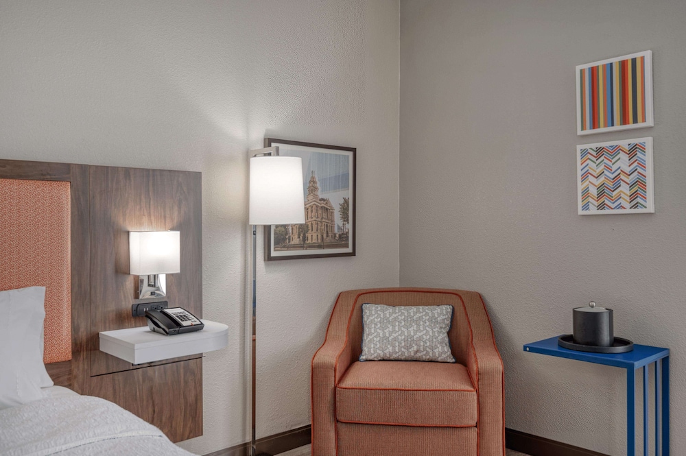Hampton Inn Washington Court House - photo 17