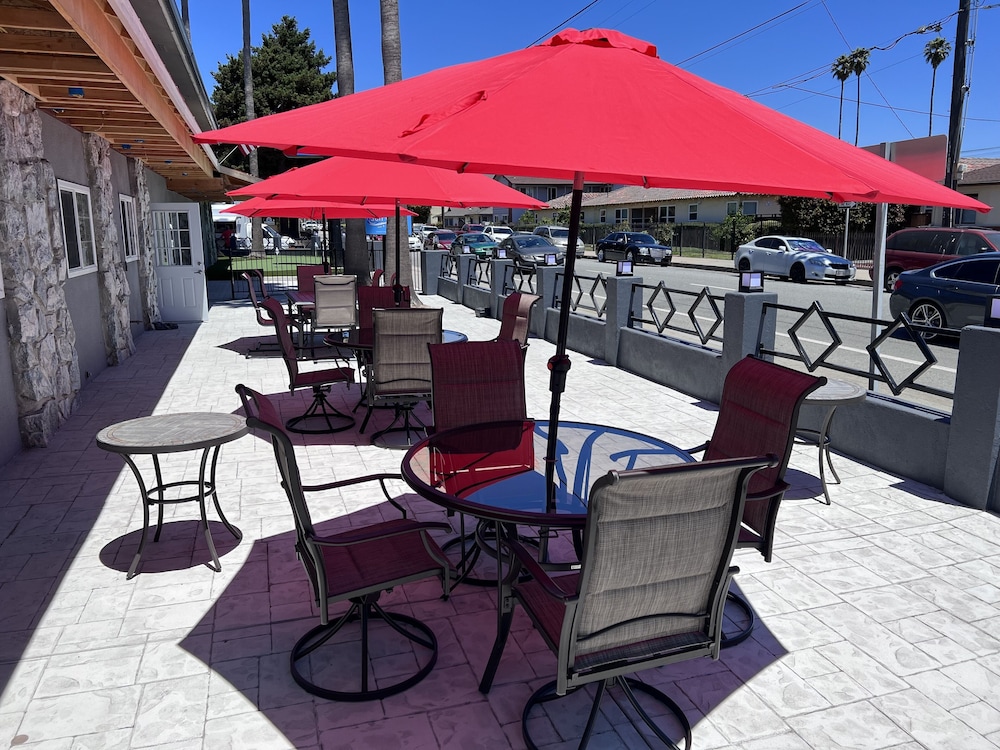 Surf City Inn and Suites - photo 48