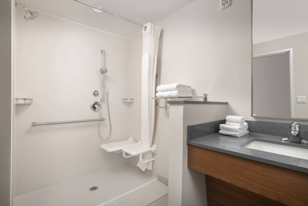 Fairfield Inn & Suites by Marriott New Orleans Metairie - photo 39