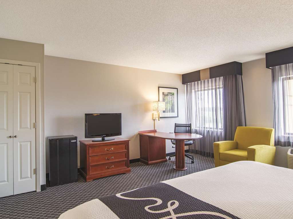 Wingate by Wyndham Brunswick GA I 95 - photo 10